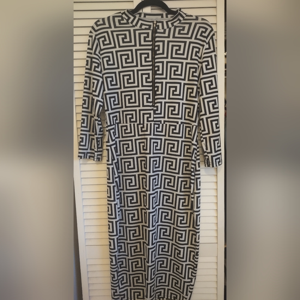 Chic Geometric Long Sleeve Dress